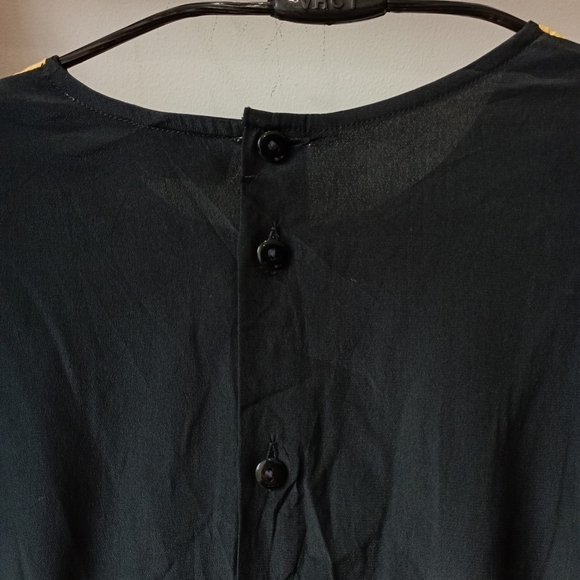 Vintage Geometric Flowy Top - Picture 8 of 16